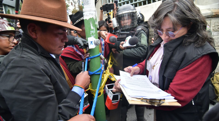 b_59269_marcha-de-yahuasi-y-sectores-afines-llega-al-tse-1