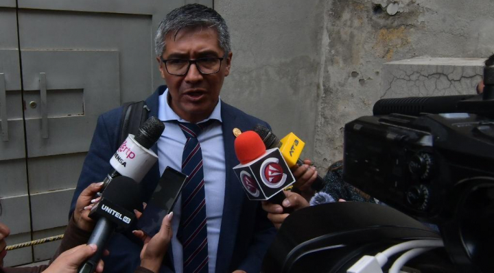 b_59569_lara-convoca-a-sesion-para-interpelar-a-espinoza-por-el-caso-de-los-billetes-transportados-por-avion-accidentado-1