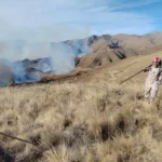BOMBEROS APAGAN INCENDIO EN TARIJA