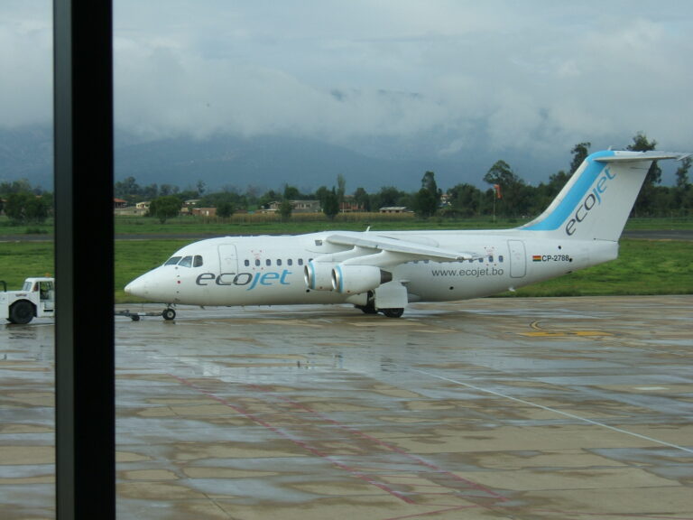 Ecojet_Avro_RJ85