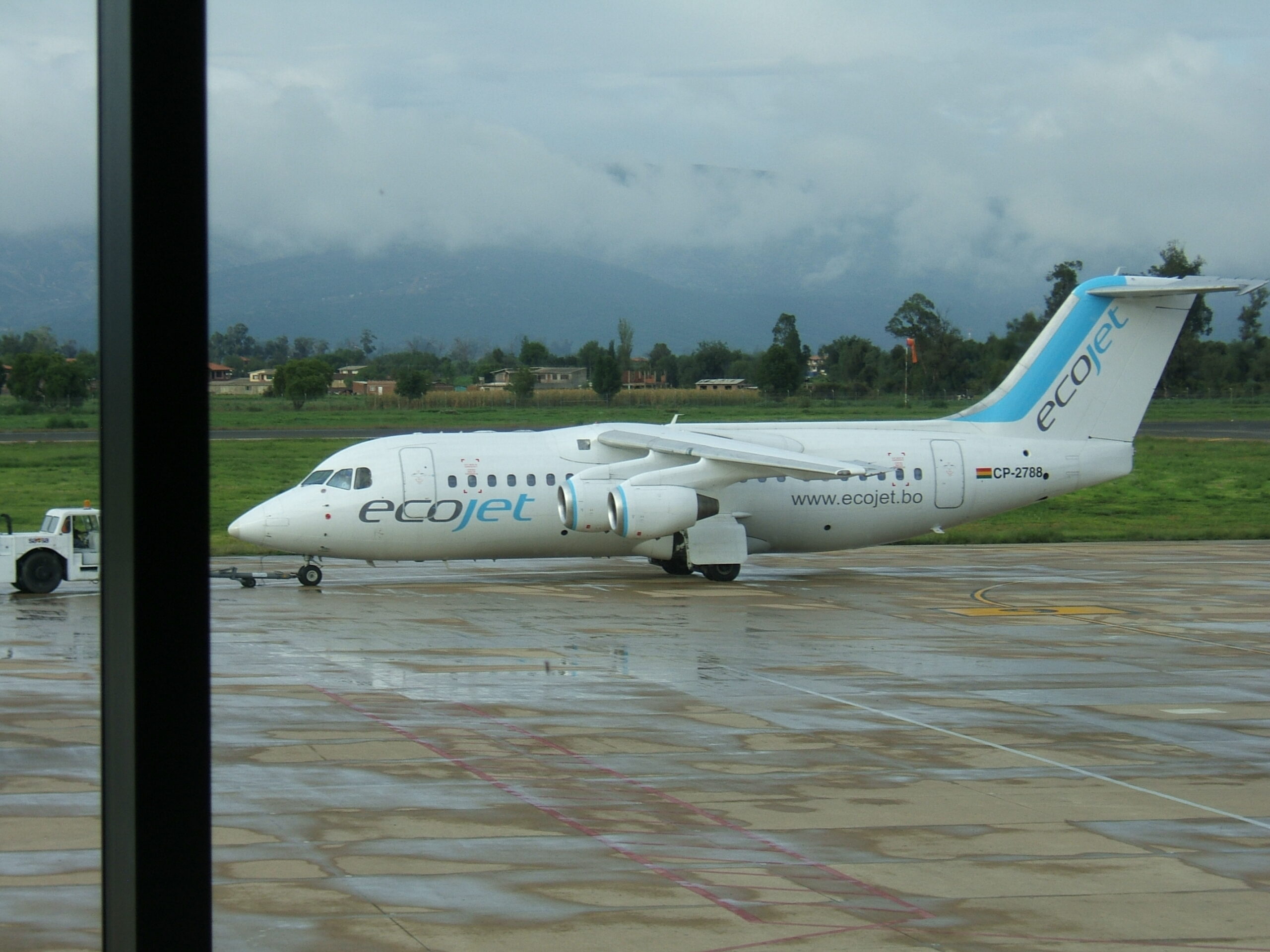 Ecojet_Avro_RJ85