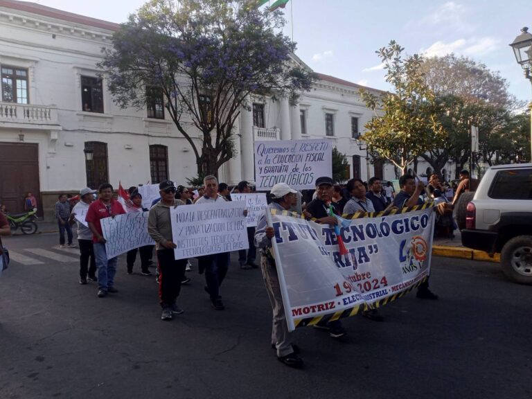 MARCHA MAGISTERIO